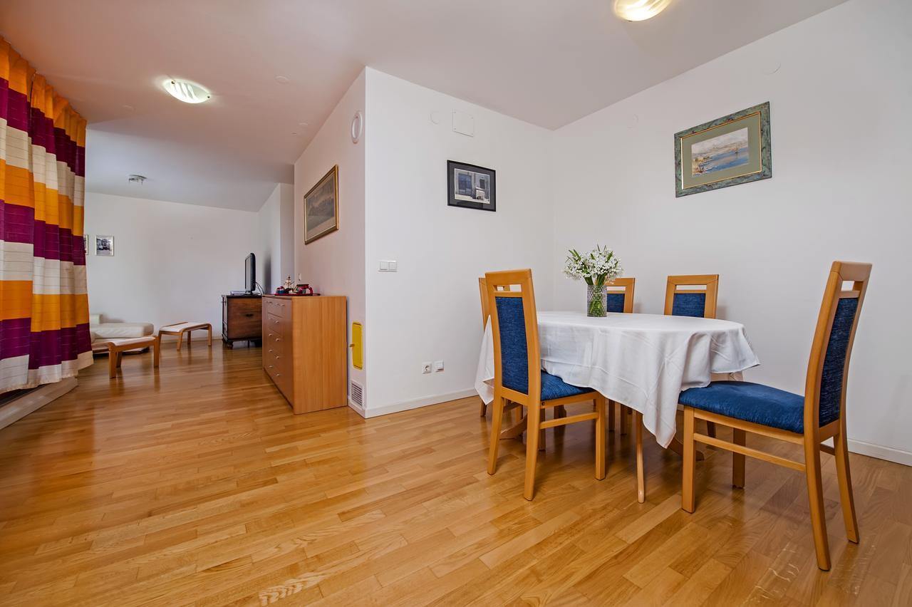 Apartment Campanile โรวีน ภายนอก รูปภาพ