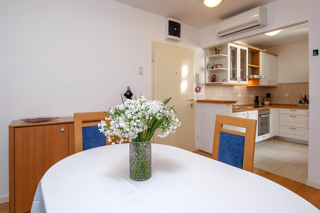 Apartment Campanile โรวีน ภายนอก รูปภาพ